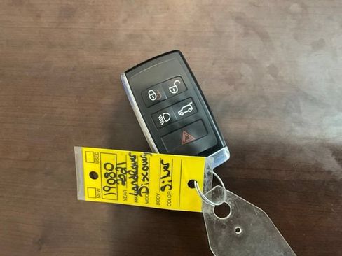 Used 2021 Land Rover Discovery Sport SE AWD/4WD image 29