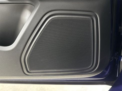 Certified 2023 Porsche Macan image 35