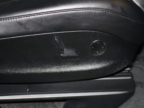 Used 2020 Tesla Model X image 73