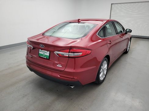 Used 2020 Ford Fusion SE FWD image 9