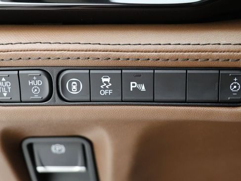 Used 2024 Acura MDX SH-AWD w/ Advance Package image 29