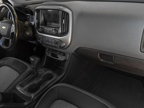 Used 2017 Chevrolet Colorado Z71 RWD image 13