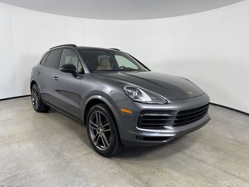 Certified 2023 Porsche Cayenne AWD/4WD image 9