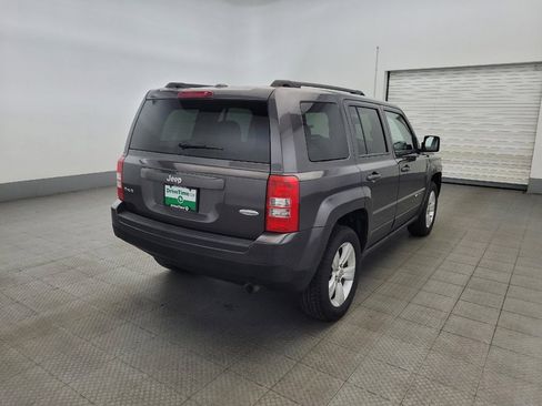 Used 2017 Jeep Patriot Latitude image 9