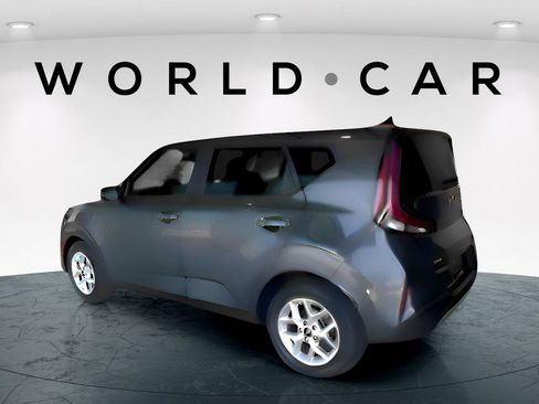 Used 2024 Kia Soul LX w/ Option Group 015 image 5