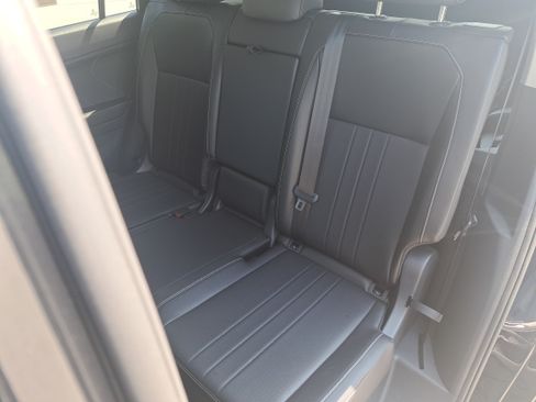 Used 2023 Volkswagen Tiguan SE FWD image 15