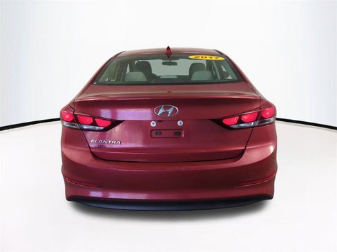 Used 2017 Hyundai Elantra SE image 6
