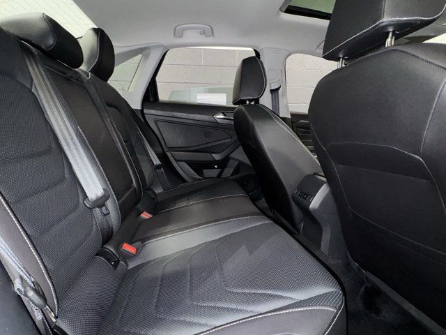 Used 2024 Volkswagen Jetta SEL FWD image 24