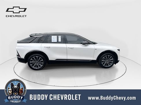 Used 2024 Cadillac Lyriq Sport w/ LPO, Floor Liner Package AWD/4WD image 9