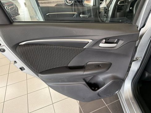 Used 2018 Honda Fit EX image 21