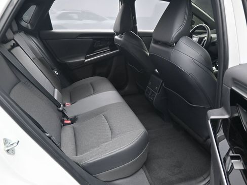 Used 2023 Toyota bZ4X XLE image 30