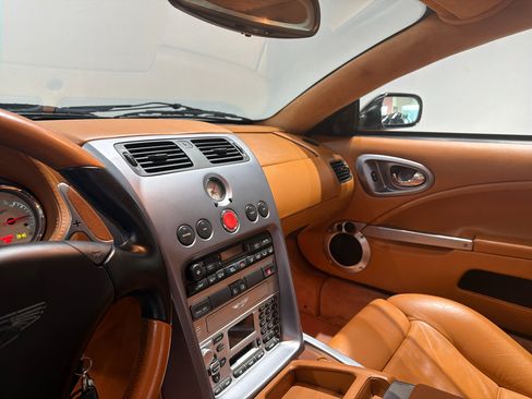 Used 2003 Aston Martin Vanquish Coupe image 17