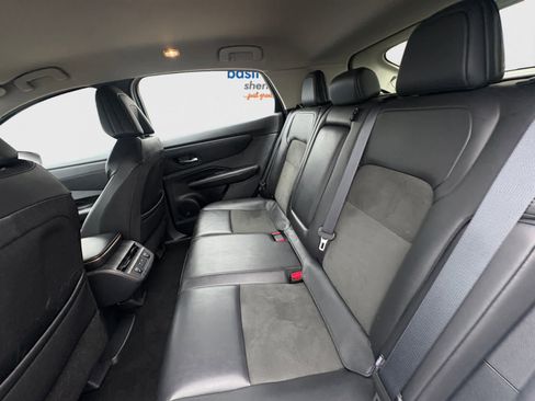 Used 2023 Nissan Ariya FWD image 18