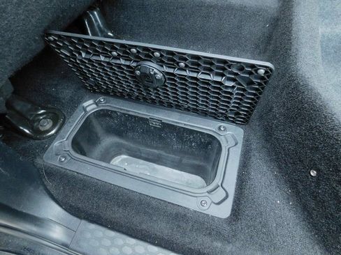 Used 2014 RAM 1500 Laramie w/ Convenience Group image 22