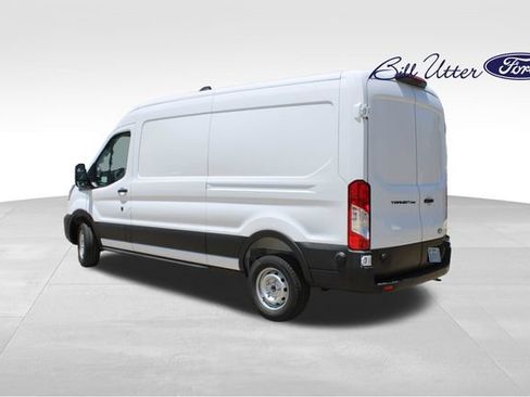 New 2026 Ford Transit 250 148 Medium Roof w/ Load Area Protection Package RWD image 4
