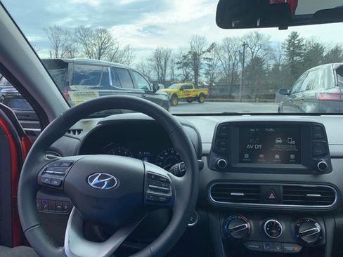 Used 2019 Hyundai Kona SEL image 24