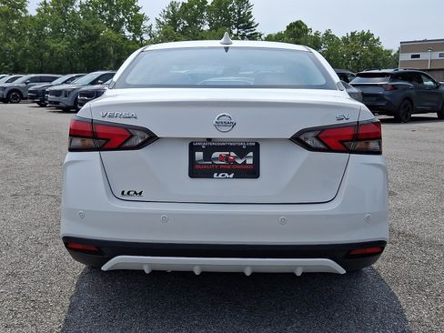 Used 2022 Nissan Versa SV w/ Trunk Package FWD image 6