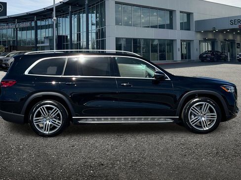 New 2026 Mercedes-Benz GLS 450 4MATIC image 3
