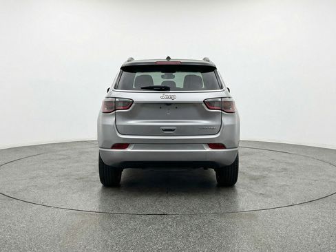 Used 2025 Jeep Compass Limited AWD/4WD image 6