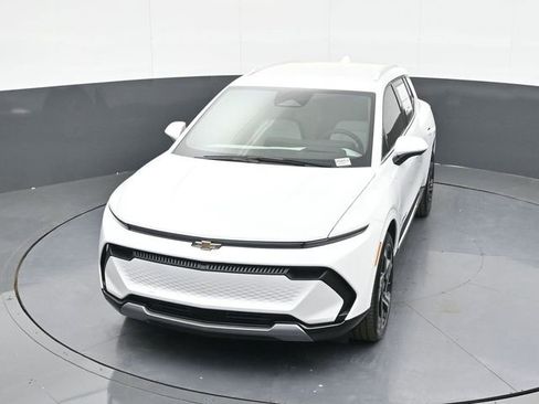 New 2026 Chevrolet Equinox EV LT image 59