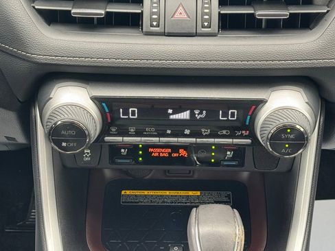 Used 2021 Toyota RAV4 Limited image 40