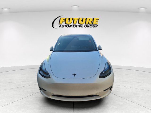 Used 2024 Tesla Model Y Long Range AWD/4WD image 2