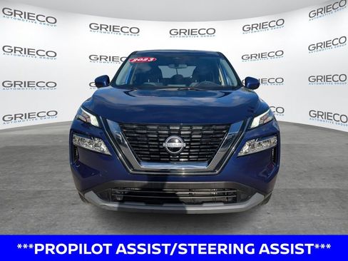 Certified 2023 Nissan Rogue SV image 2