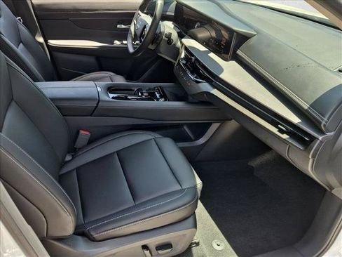 Certified 2025 Nissan Murano SV FWD image 20
