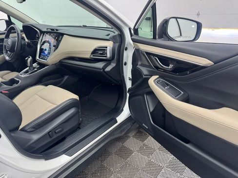 Used 2025 Subaru Outback Limited AWD/4WD image 31