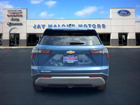 Used 2025 Chevrolet Equinox LT FWD image 3
