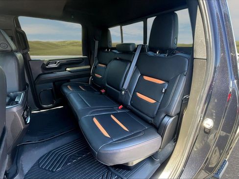 Used 2024 GMC Sierra 2500 AT4 w/ AT4 Premium Plus Package AWD/4WD image 15