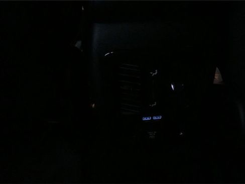 Used 2021 Jeep Grand Cherokee Limited image 24