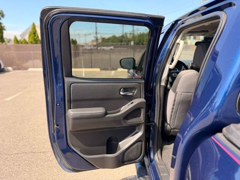 Used 2023 Nissan Frontier SV w/ SV Convenience Package AWD/4WD image 15