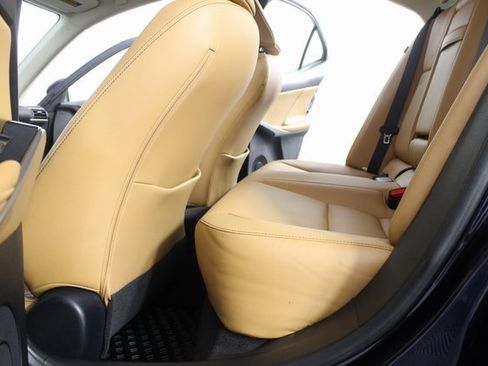 Used 2017 Lexus IS 300 AWD image 17