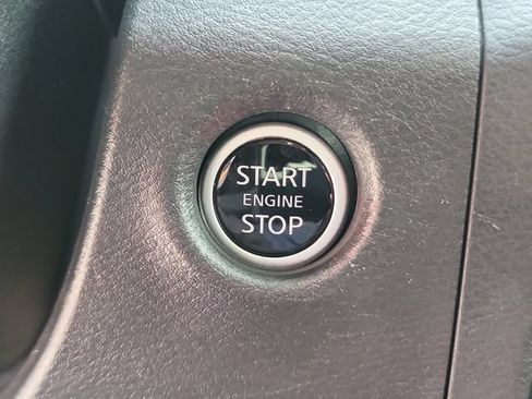 Used 2024 Nissan Frontier PRO-4X w/ Technology Package AWD/4WD image 30