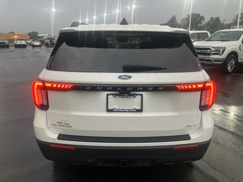 Used 2025 Ford Explorer Active w/ Active Comfort Package AWD/4WD image 6