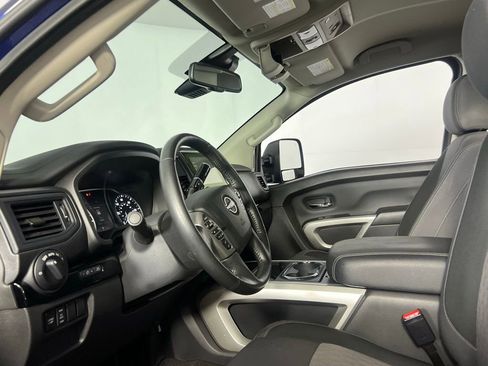 Used 2024 Nissan Titan SV w/ SV Convenience Package AWD/4WD image 20