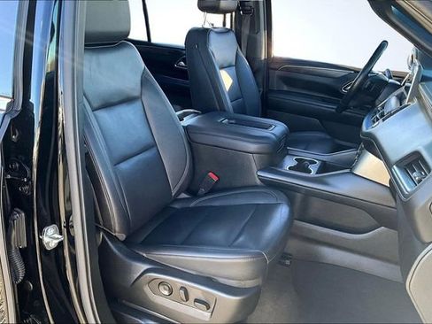 Used 2022 Chevrolet Tahoe LT w/ LT Signature Plus Package image 32