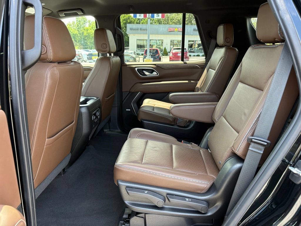 Used 2021 Chevrolet Tahoe High Country AWD/4WD image 19