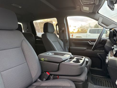 New 2026 GMC Sierra 1500 Elevation image 11