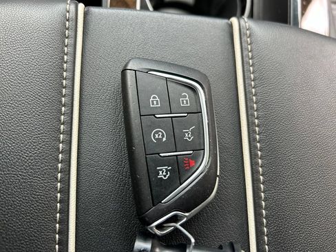 Used 2024 Cadillac Escalade Sport Platinum w/ LPO, ONYX Package AWD/4WD image 39