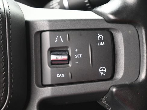 Certified 2023 Land Rover Defender 130 X-Dynamic SE image 22