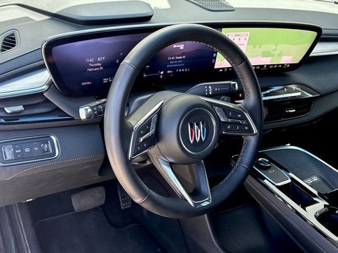 Certified 2025 Buick Enclave Preferred image 17
