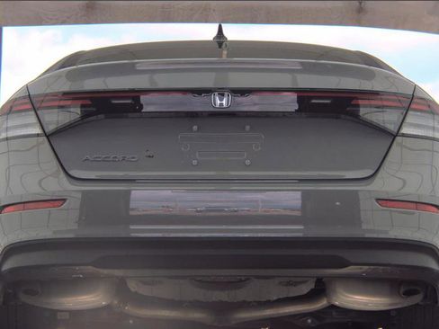 Used 2025 Honda Accord SE image 6