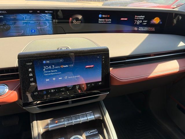 Certified 2024 Lincoln Nautilus Black Label AWD/4WD image 31