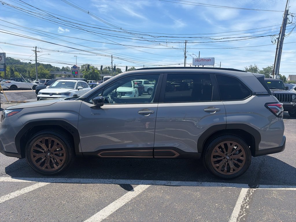 Used 2025 Subaru Forester Sport AWD/4WD image 4