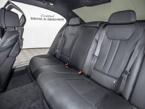 Used 2020 BMW 740i w/ M Sport Package RWD image 44