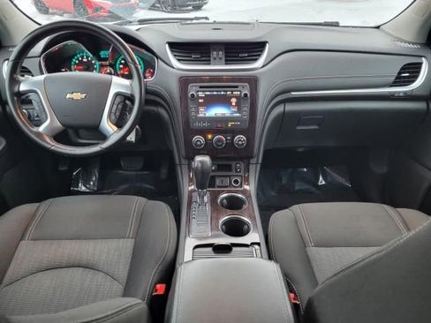 Used 2017 Chevrolet Traverse LT w/ Style and Technology Package FWD image 11