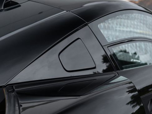 Used 2019 McLaren Senna image 25