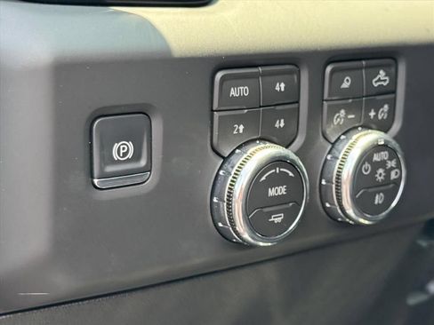 Used 2026 GMC Sierra 2500 AT4 AWD/4WD image 17